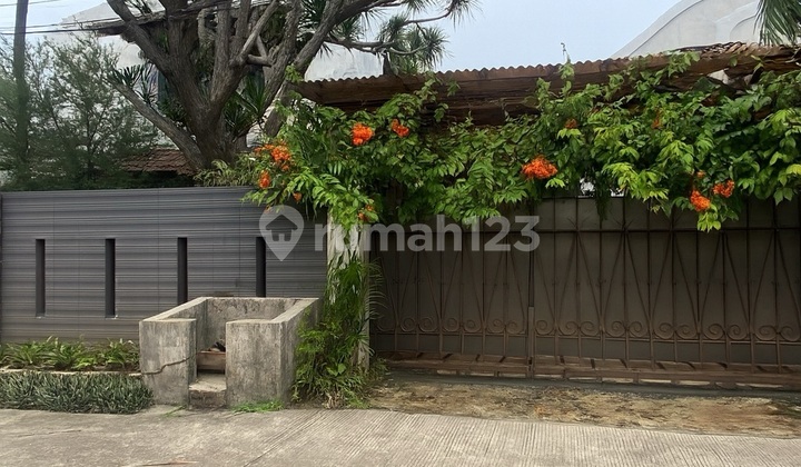 Rumah Bagus Siap Huni di Arteri Pondok Indah