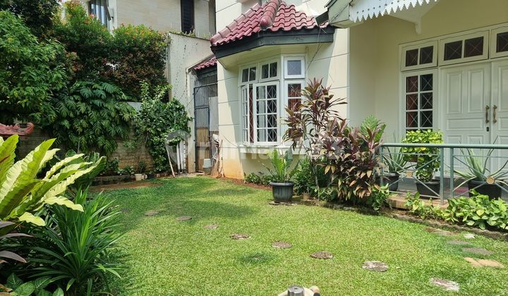 Beautiful Ready-to-Occupy House in Kebayoran Baru, South Jakarta 2