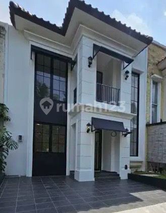 Ready-to-Occupy Built House in Bintaro Sector 9