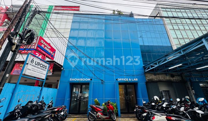 Ruko Gandeng Lokasi Strategis di Fatmawati Raya Ruko Gandeng Lokasi Strategis di Fatmawati Raya