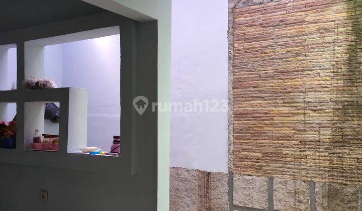 Disewakan Rumah 2 Lantai Di Perumnas Bekasi 5