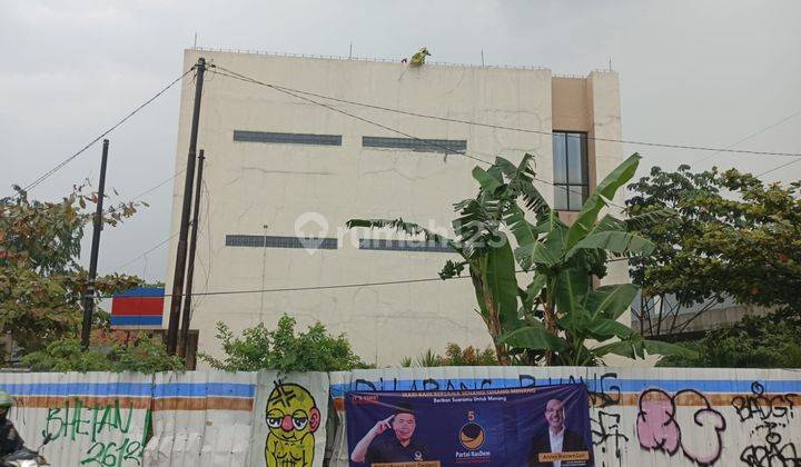 Dijual Disewakan Gedung 3 Lantai Ex Swalayan 2