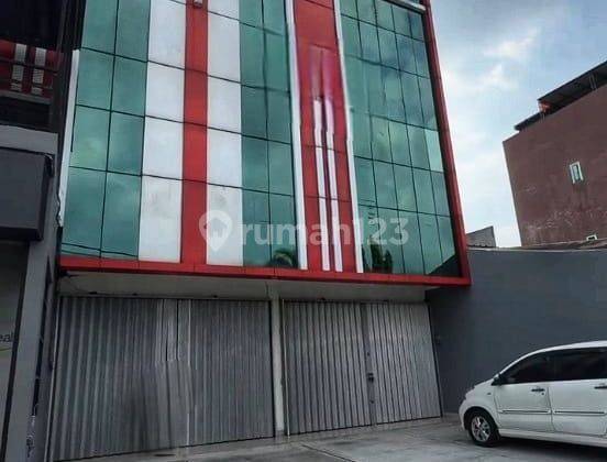 Ruko Baru 3.5lantai Di Pinggir Jalan Raya Pekayon 2