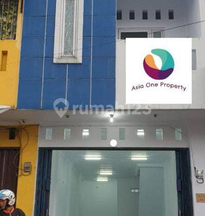Disewakan ruko 3 Lantai di Jalan perumnas Jakarta timur 1