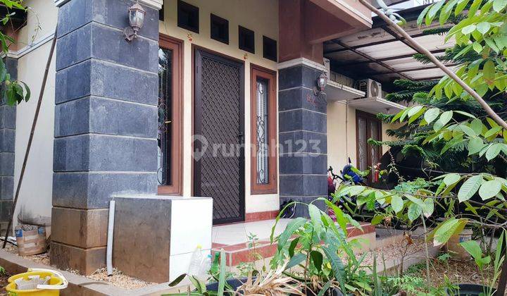 Dijual Rumah siap huni,halaman luas di Kemang Pratama 3 Bekasi  1