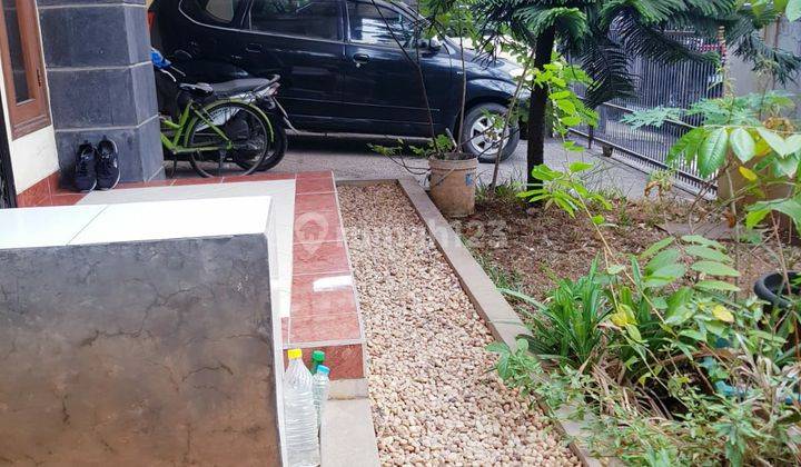 Dijual Rumah siap huni,halaman luas di Kemang Pratama 3 Bekasi  2