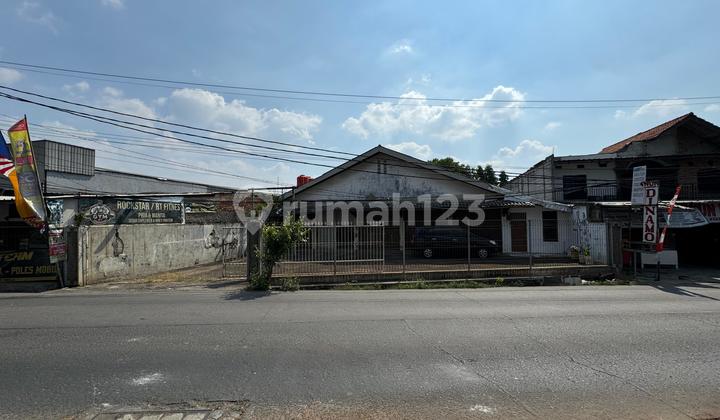 House Suitable For Business on Jatibening Estate Street, Jatibening