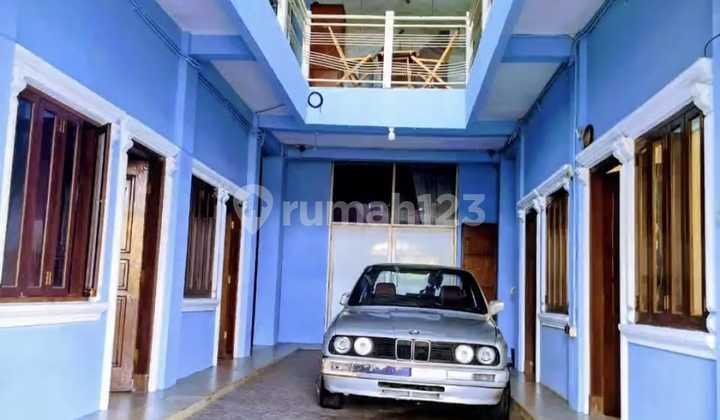 Active Boarding House Renovated, Neat and Strategic Location in Tebet. 2