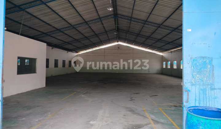 Gudang Rapih Siap Pakai Di Narogong, Bekasi 1