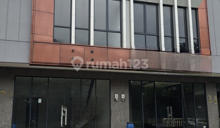 Ruko Rapih Siap Pakai 3lantai Di Kota Wisata, Cibubur