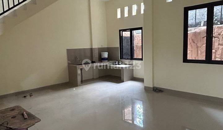 Dijual Rumah Cantik 3 Lantai Siap Huni Di BSD City 2
