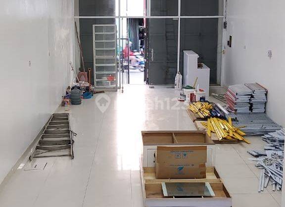 Ruko di Kramat Jaya Siap Pakai Hadap Jalan Utama Luas 6x17 102m2 Semper Jakarta Utara 2