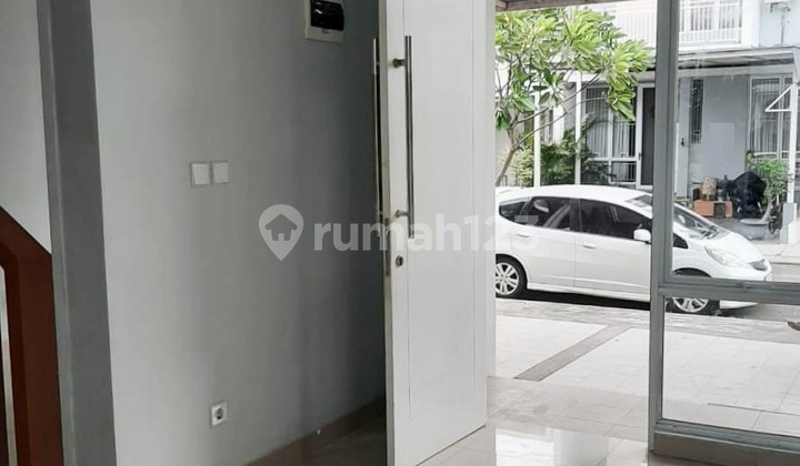 Rumah 2lt 6x17 102m 2KT Cluster Yarra JGC Jakarta Garden City 2