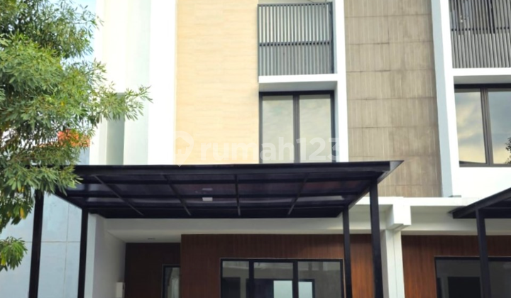 Rumah 2lt 82m type Essence Cluster La Seine JGC Jakarta Garden City