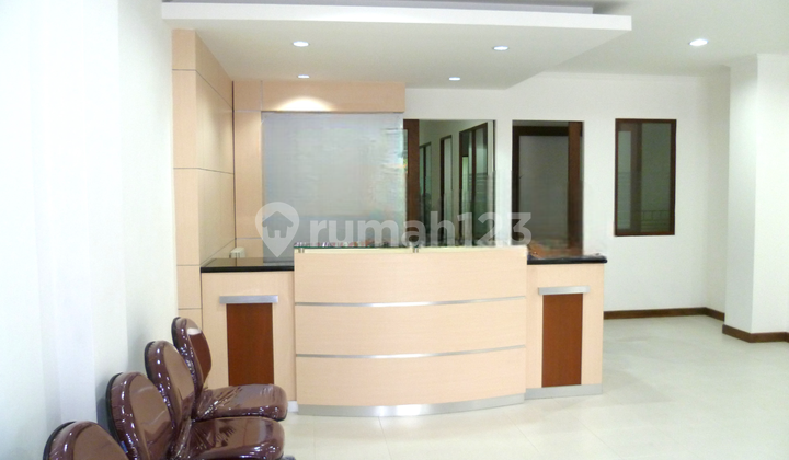 Ruko hadap jalan 4lt 208m Sawah Besar Jakarta Pusat