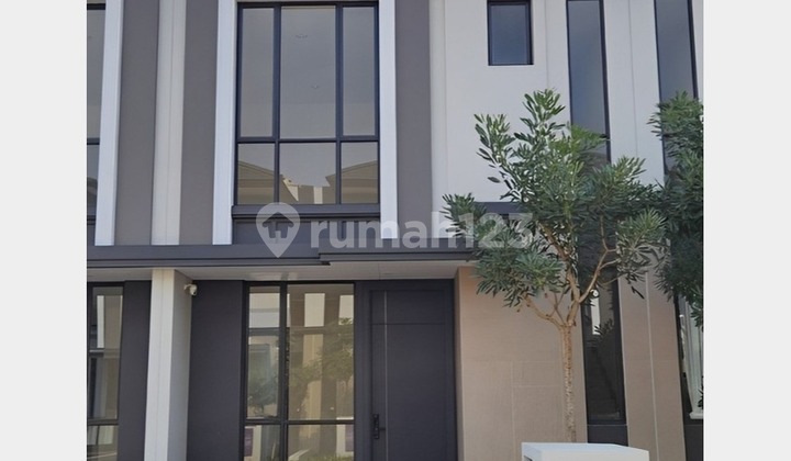 Rumah 2lt luas 6x14 84m 2KT Cluster Sentarum Asya JGC Jakarta Garden City