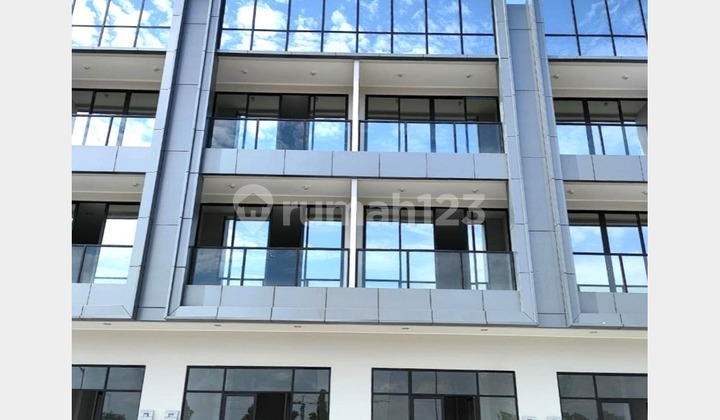 Ruko Mega Kuningan 3lt 81m 4,5x18 PIK 2 Pantai Indah Kapuk