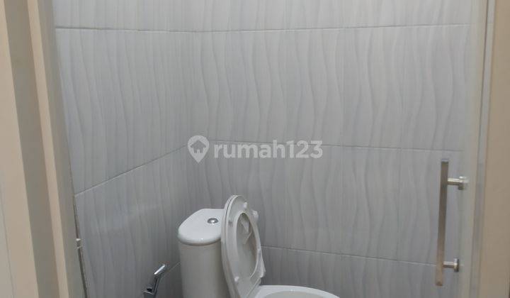 Rumah minimalis konsep modern siap huni 7