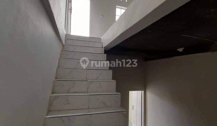 Rumah town house 3 lantai di jalan rela meda perjuangan 7