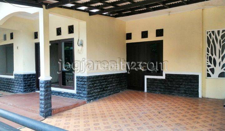 Rumah disewakan Jogja dalam perumahan dekat Kota Yogyakarta di Mayaan Trihanggo Gamping Sleman Yogyakarta 4