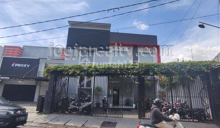 Dijual Rumah & Tempat Usaha (2 Muka) Strategis Mangku Jalan Aspal Condong Catur Sleman Yogyakarta Dekat Pakuwon Mall  2