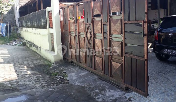 For Sale Main House + Boarding Rooms + Commercial Space in Condongcatur Yogyakarta 2