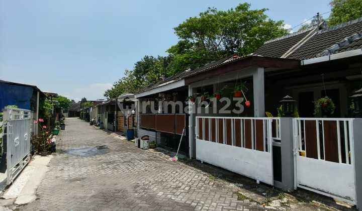 QUICK SALE: FURNISHED MINIMALIST HOUSE IN WIROKERTEN, YOGYAKARTA 2