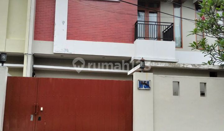 Di Sewakan Rumah Semi Furnished di Kemang Selatan Jakarta Selatan