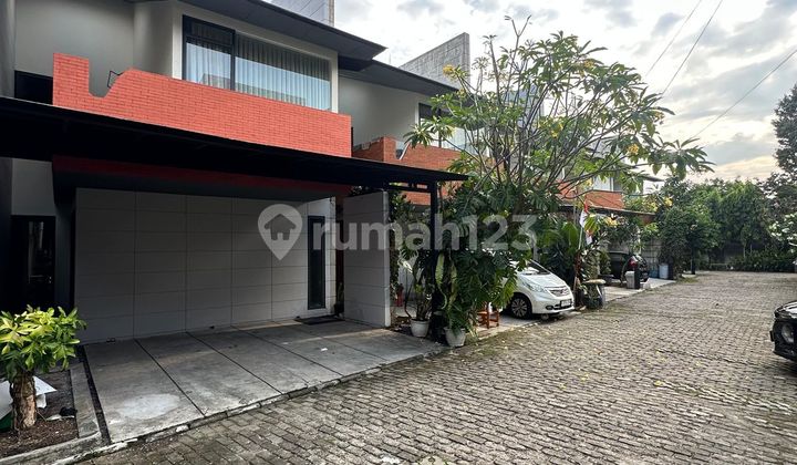 For Sale House in Jagakarsa South Jakarta Town House