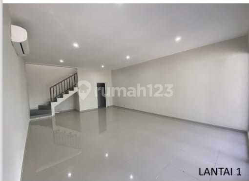For Rent Ready-to-Use Shop House in Tb Simatupang Area 2