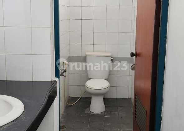 For Rent: Ready-to-Occupy Shophouse in Pondok Pinang, South Jakarta 2