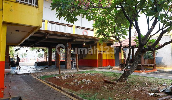 Di Jual Bangunan Komersial Lokasi Strategis di Jln Tole Iskandar Depok Di Jual Bangunan Komersial Lokasi Strategis di Jln Tole Iskandar Depok
