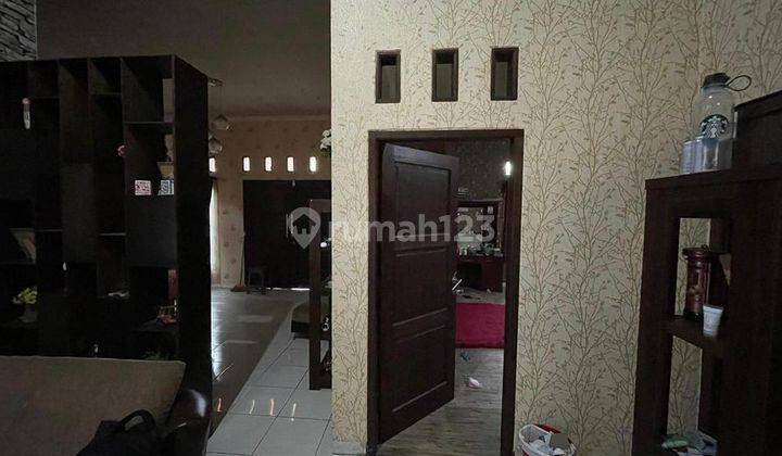 Rumah Luas Modern Minimalis di Timur Jakarta Strategis Siap Huni 2