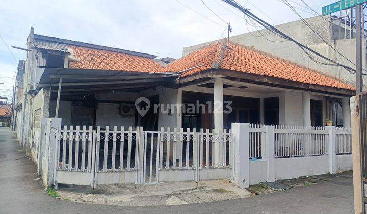 Rumah Tua Jakarta Selatan Tebet Kokas Hook Row Mobil Strategis  1