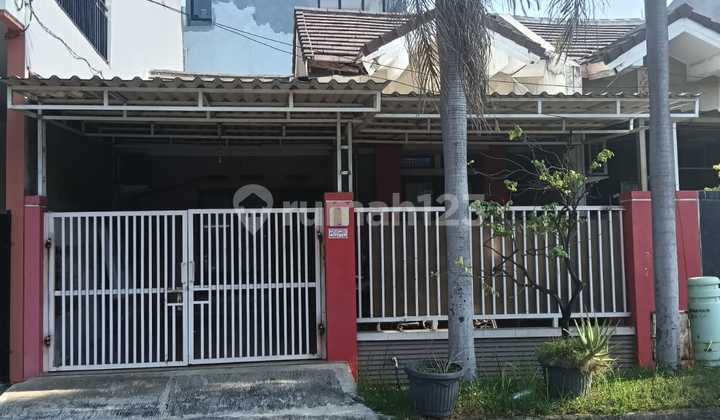 Rumah Depan Taman Aralia Harapan Indah Ifolia Bekasi Murah