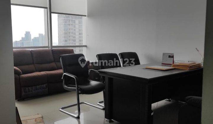 Ruang Kantor Full Furnished Siap Pakai dekat Mall, Apartemen. Bebas Ganjil Genap. Free Overtime di Jl Prof Dr Satrio  1