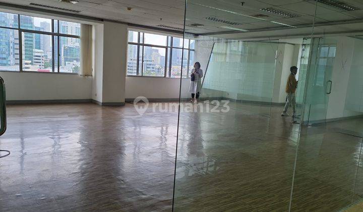 Ruang Kantor Semi Furnished, Bebas Ganjil Genap, dekat Setiabudi one, apartemen, hotel. Akses mudah. di Jl Rasuna said  1