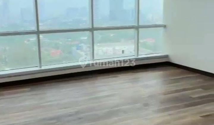 Ruang Kantor Semi Furnished Siap Pakai. Baru di renovasi. Free Overtime  2