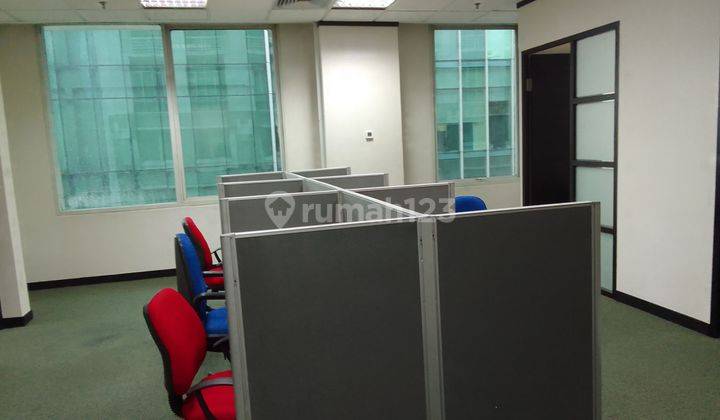 Ruang Kantor Furnished Siap Pakai Bebas Ganjil Genap Free Overtime. Dekat kedutaan China  1