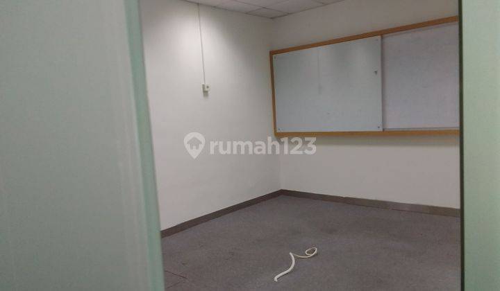 Ruang Kantor Furnished Siap Pakai Bebas Ganjil Genap Free Overtime ada Gym, swim pool.  2