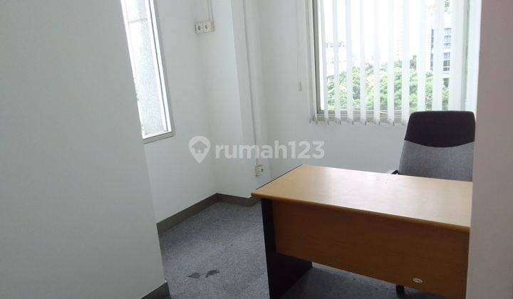 Ruang Kantor Furnished Siap Pakai Bebas Ganjil Genap Free Overtime ada Gym, swim pool.  2