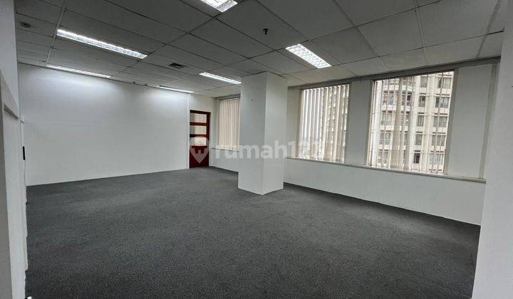 Ruang Kantor Furnished. Bebas Ganjil Genap. Dekat One Satrio, Lotte Avenue, Kedutaan China  2