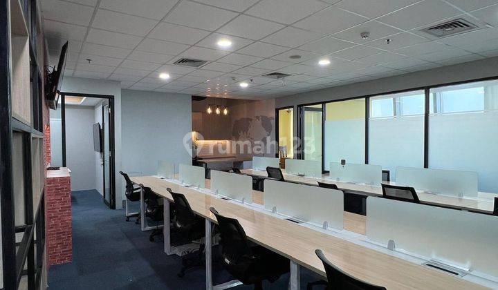 Ruang Kantor Full Furnished Siap Pakai Bebas Ganjil Genap ada Bank BCA. Depan halte TJ, LRT  1