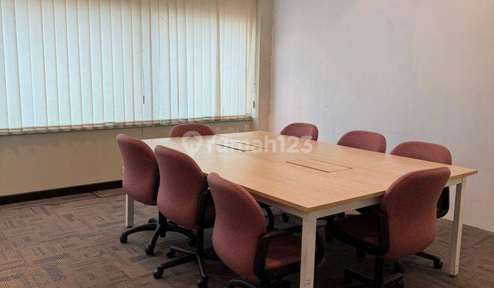 Ruang Kantor Full Furnished Siap Pakai. Bebas Ganjil Genap. Dekat MRT, Transjakarta.