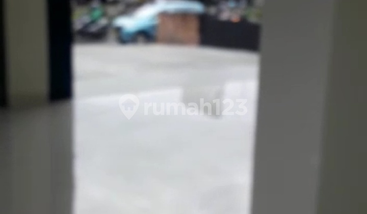 Disewakan Ruko Gandeng 3 Pinggir Jalan Raya Jatikramat Bekasi  2