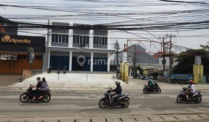 Disewakan Ruko Gandeng 3 Pinggir Jalan Raya Jatikramat Bekasi  1