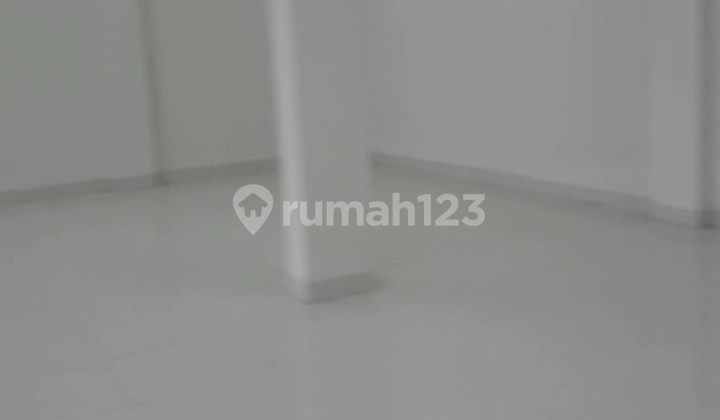 Disewakan Ruko Gandeng 3 Pinggir Jalan Raya Jatikramat Bekasi  6