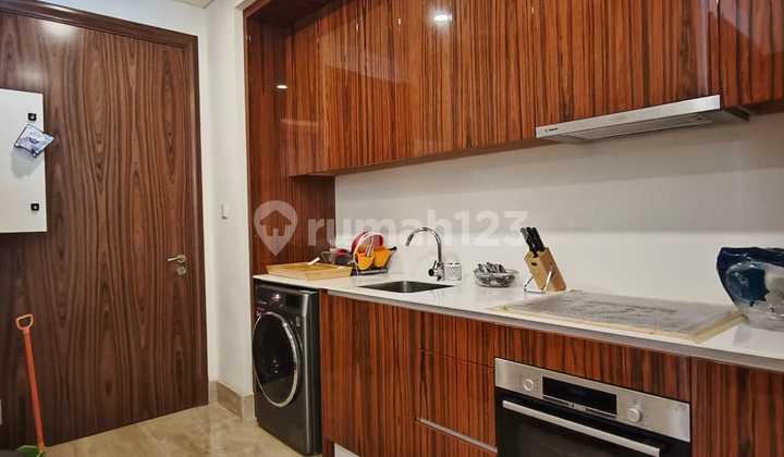 Dijual Cepat! Apartemen Southills Kuningan - 1br 68sqm, Private Lift 2