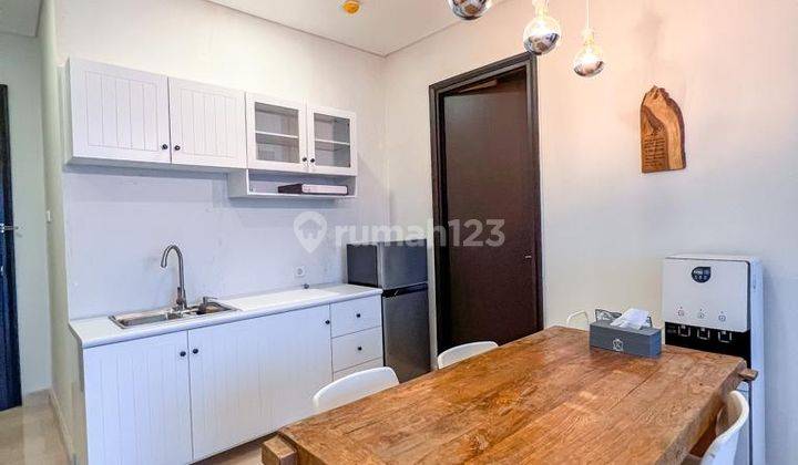 Sewa Apartemen Sudirman Suite Jakarta Pusat 2 BR Furnished 2