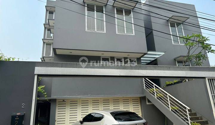 Sewa Rumah Senopati Jakarta Selatan 4 BR Rooftop N Swim Pool 1